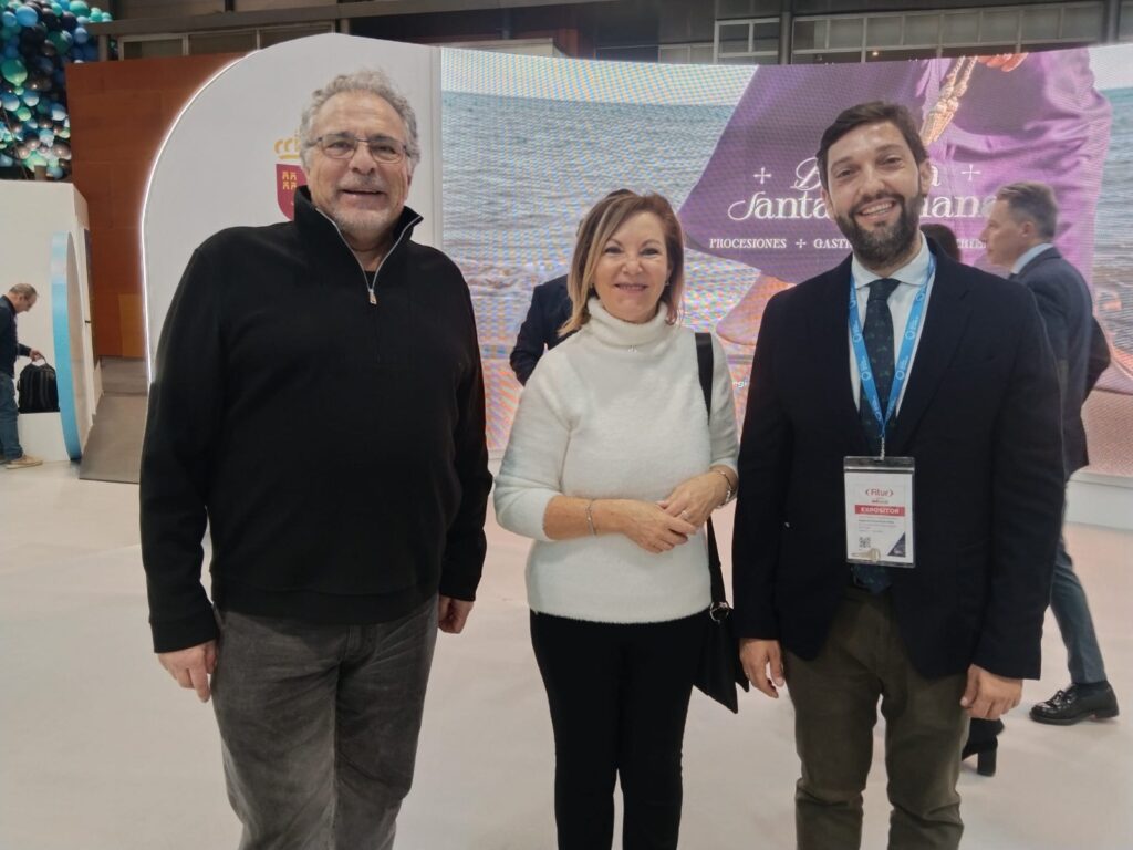 Representantes de la Asociación Hippocampus en FITUR durante la presentación de las acciones desarrolladas junto a ITREM.