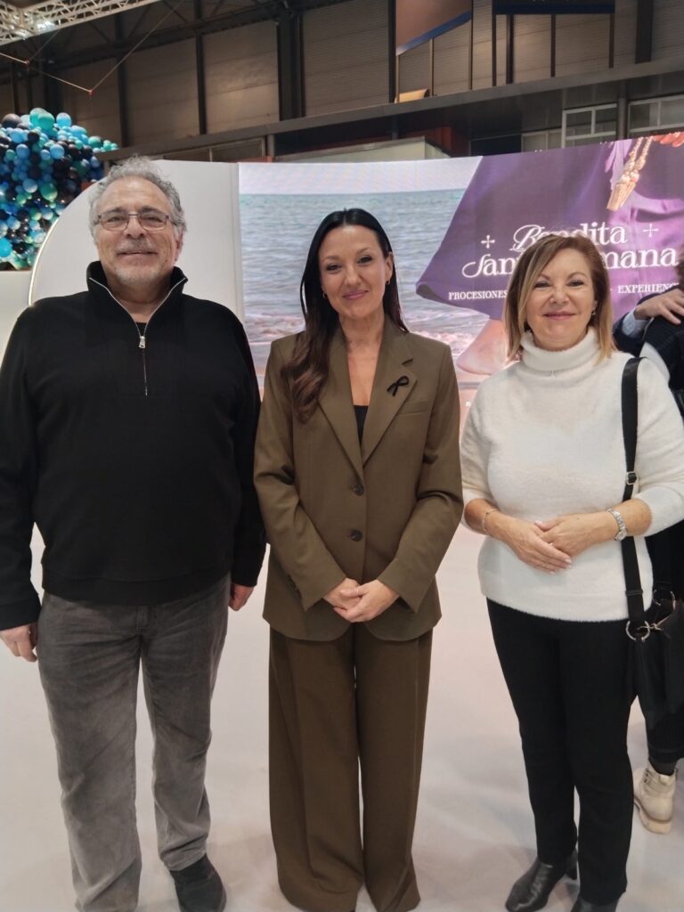 Representantes de la Asociación Hippocampus en FITUR durante la presentación de las acciones desarrolladas junto a ITREM.